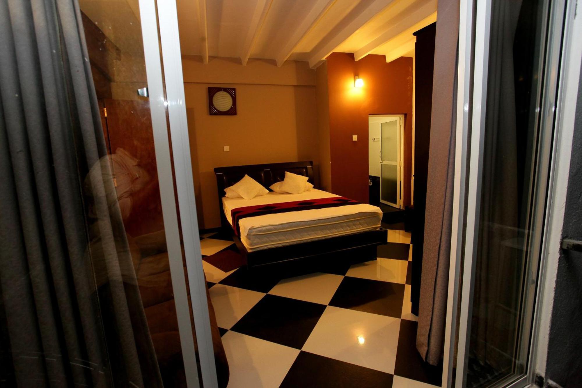 Oak Residencies Villa Kiribathgoda Rom bilde