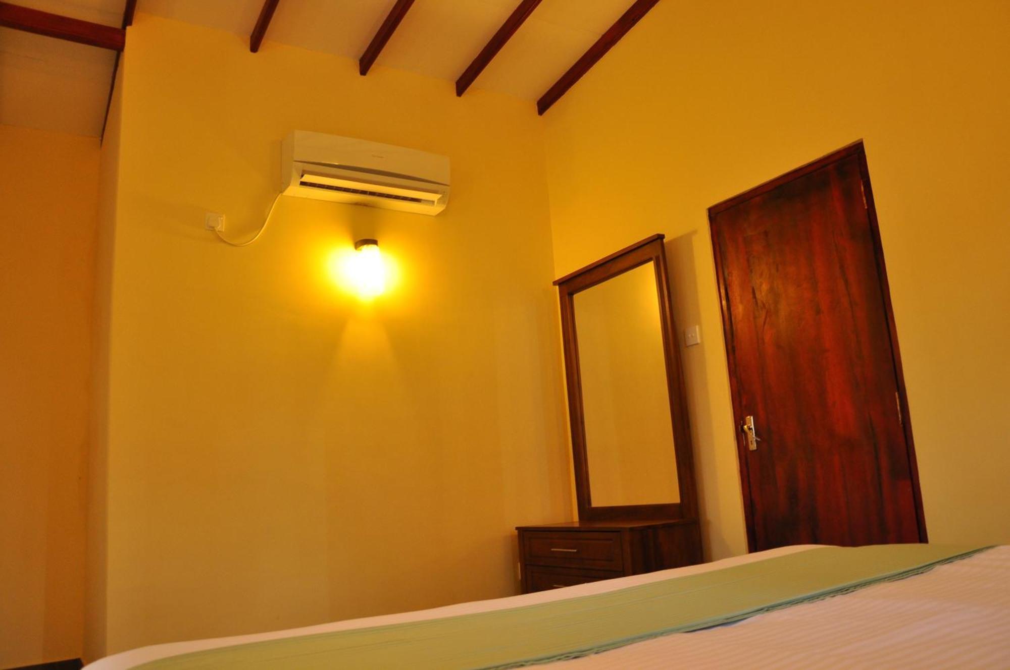 Oak Residencies Villa Kiribathgoda Rom bilde