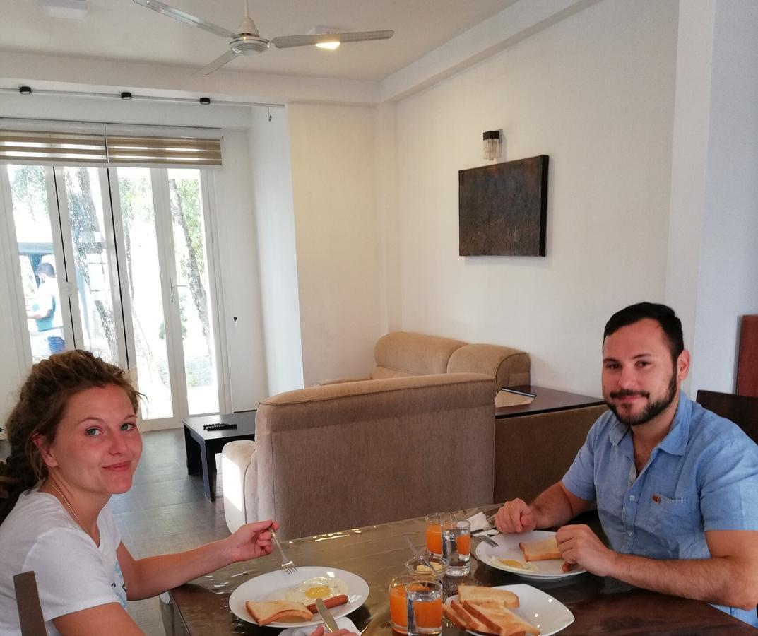 Oak Residencies Villa Kiribathgoda Rom bilde